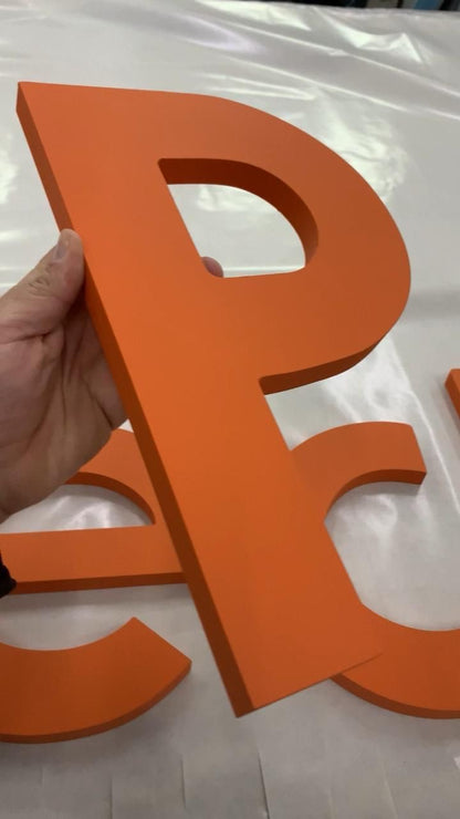 Logo 3D PVCrigido - Externo & Interno